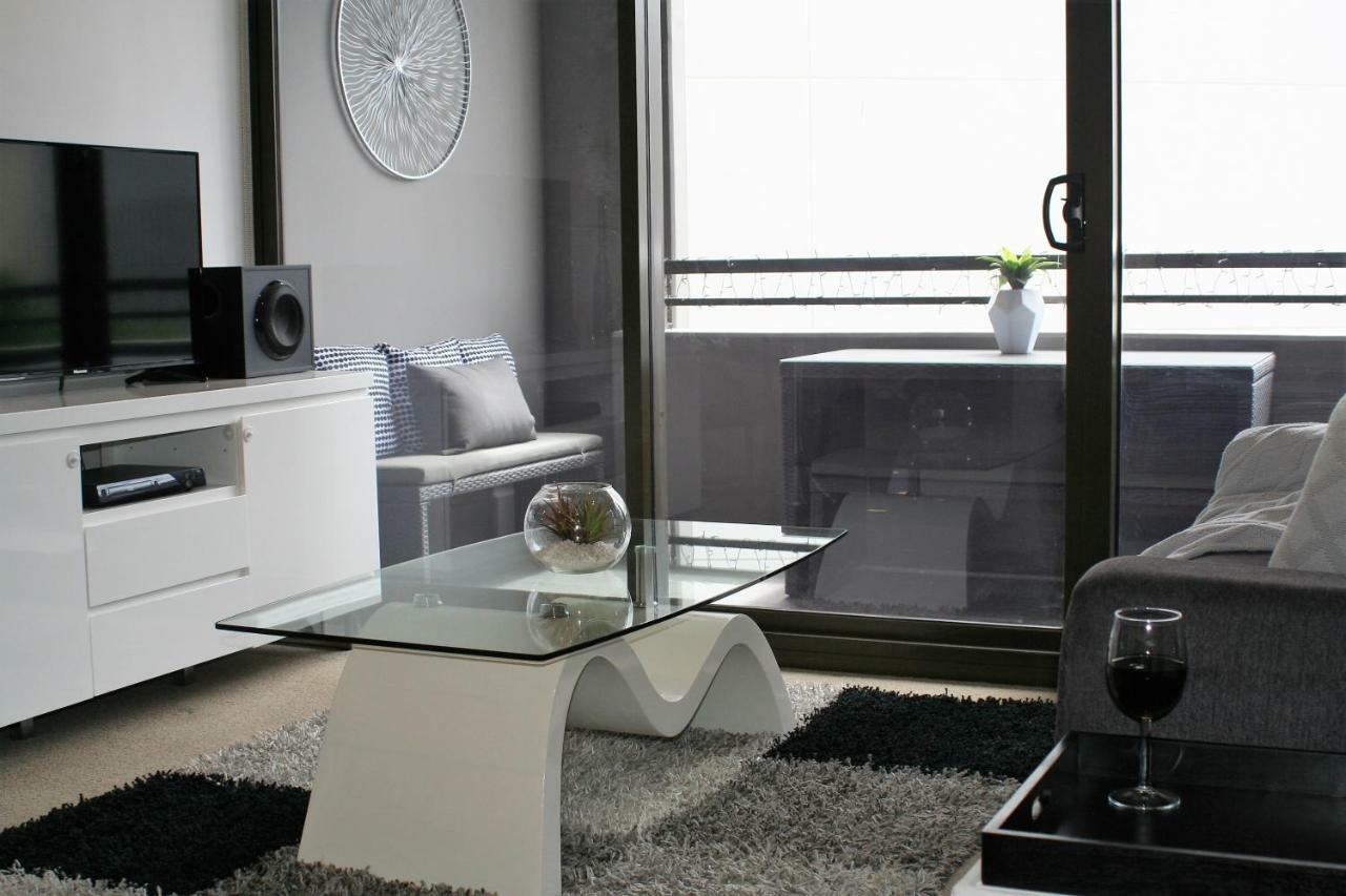 Governor Luxe 1 Bedroom Apartment In The Heart Of Barton Wifi Gym Wine Secure Parking Canberra Kingston Bagian luar foto