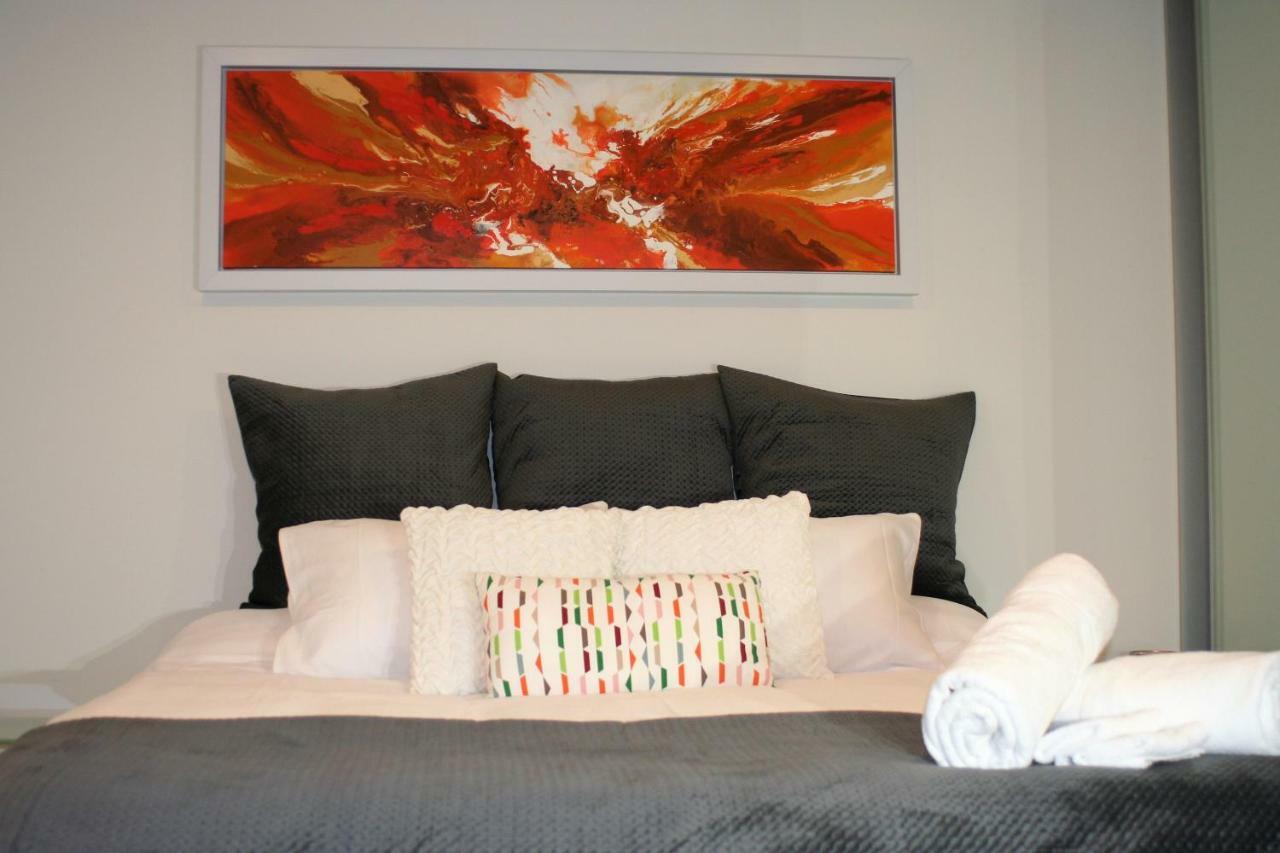 Governor Luxe 1 Bedroom Apartment In The Heart Of Barton Wifi Gym Wine Secure Parking Canberra Kingston Bagian luar foto
