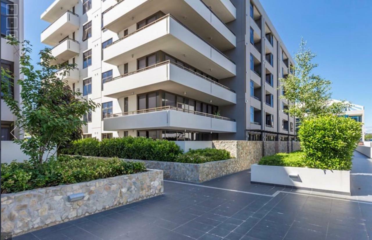 Governor Luxe 1 Bedroom Apartment In The Heart Of Barton Wifi Gym Wine Secure Parking Canberra Kingston Bagian luar foto
